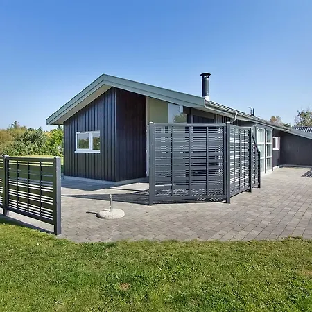 Three-bedroom Holiday In