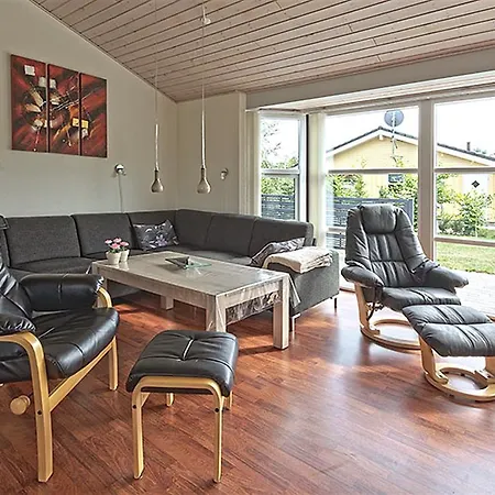 Three-bedroom Holiday In Casa de Férias *